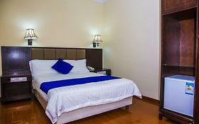 Blue Birds International Hotel
